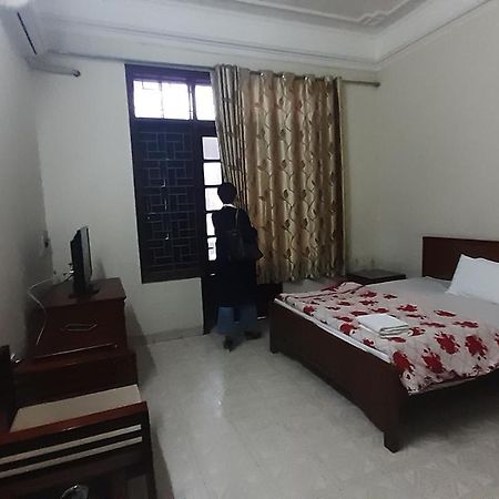 Oyo 681 Hoang Lan Guesthouse Hanoi Eksteriør billede