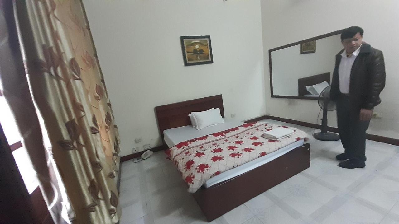 Oyo 681 Hoang Lan Guesthouse Hanoi Eksteriør billede